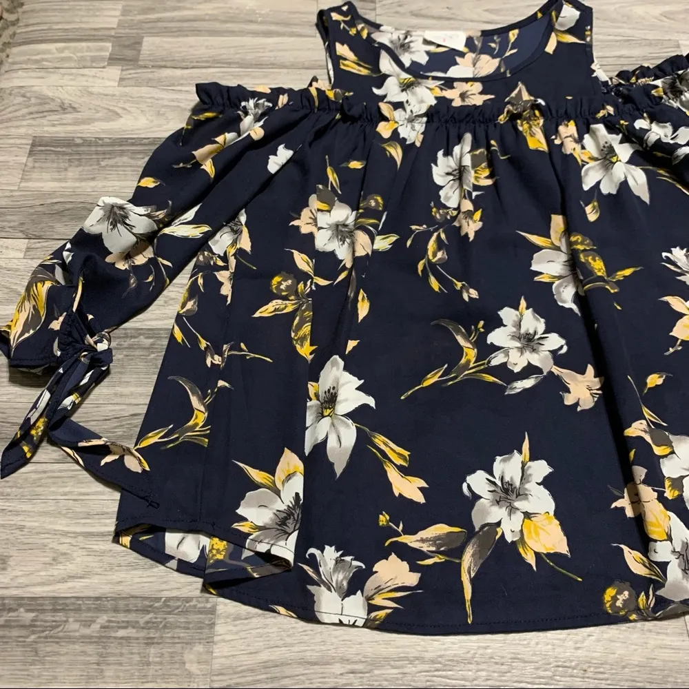 Sienna Sky Navy Blue Yellow White Floral Cold Shoulder Blouse top; small - Image 3