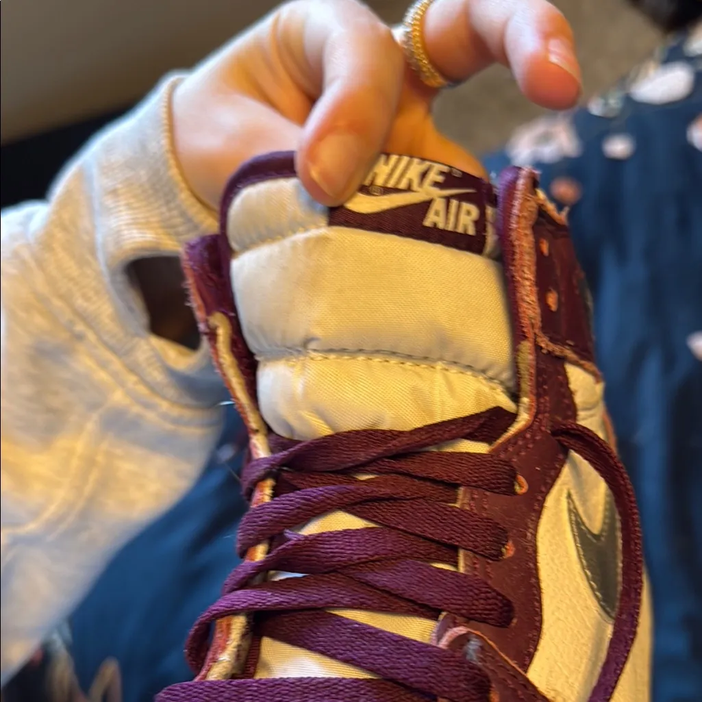 Nike High-Top Sneakers in Burgundy and Cream - Image 3