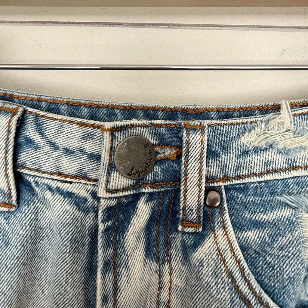 Signature8 Women’s XS Blue Denim Distressed Destroyed Shorts New - Image 2
