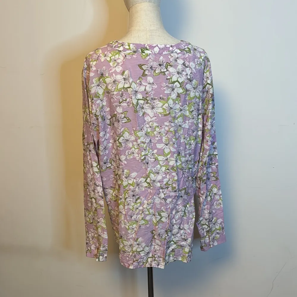 Van Huesen studio lavender flower print long sleeve top size XL - Image 2