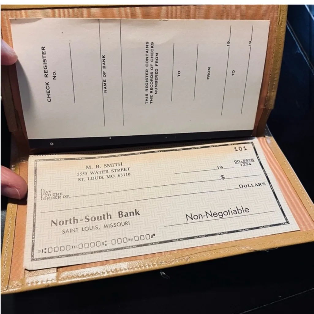 Vintage Princess Gardner Tri - Image 3