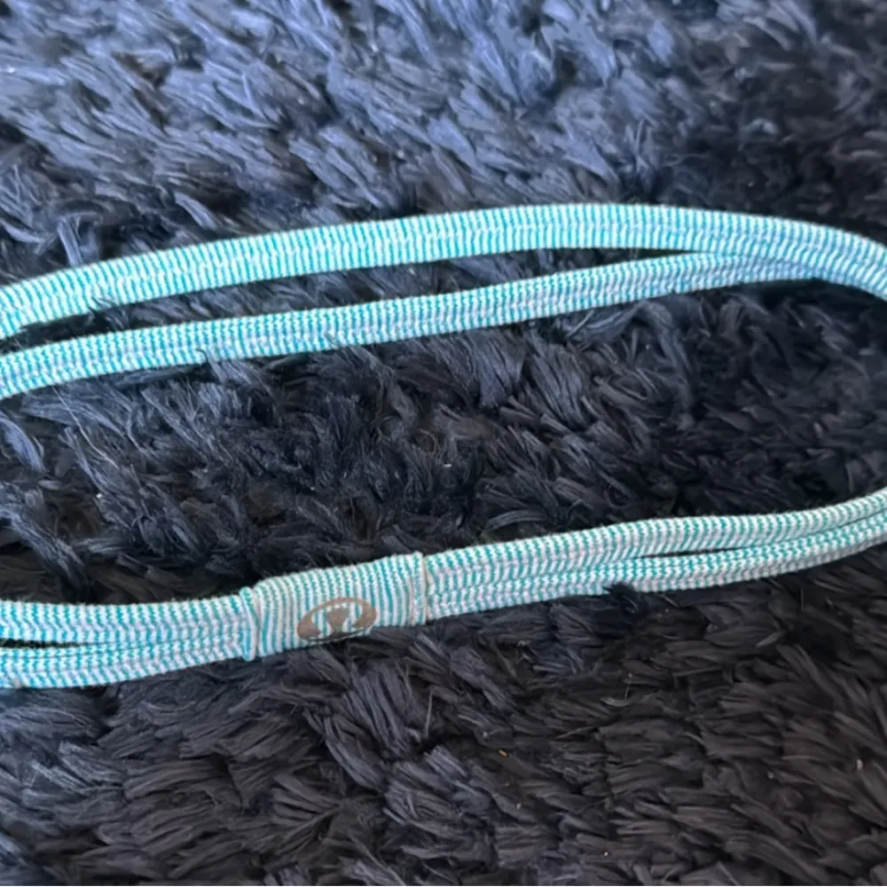 Lululemon VINTAGE Dance! Headband in Blue & White - Image 5