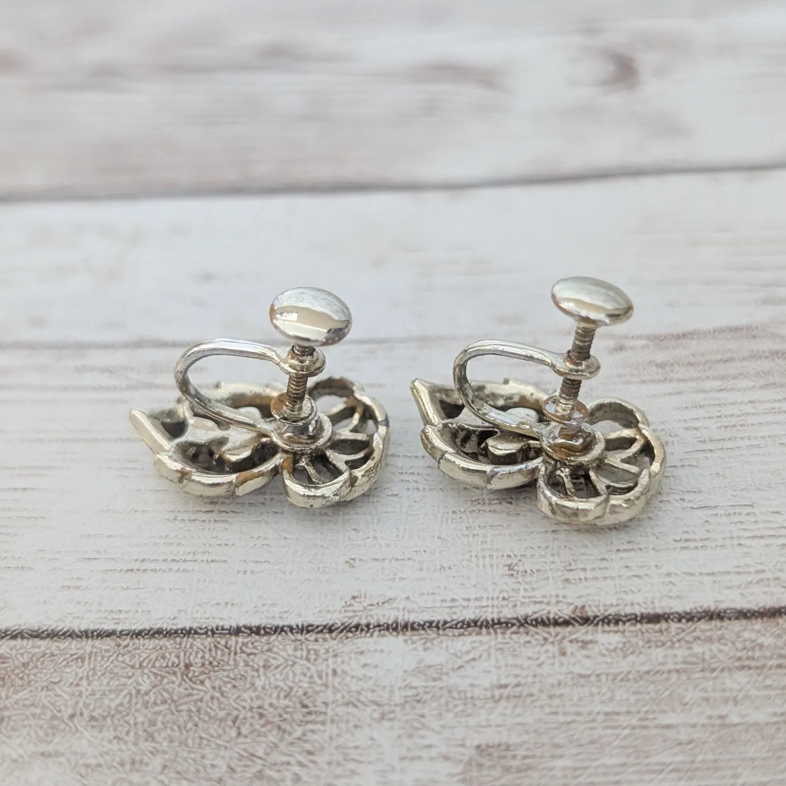 Vintage Screw On Earrings Gold Tone with Purple Gems - Image 6