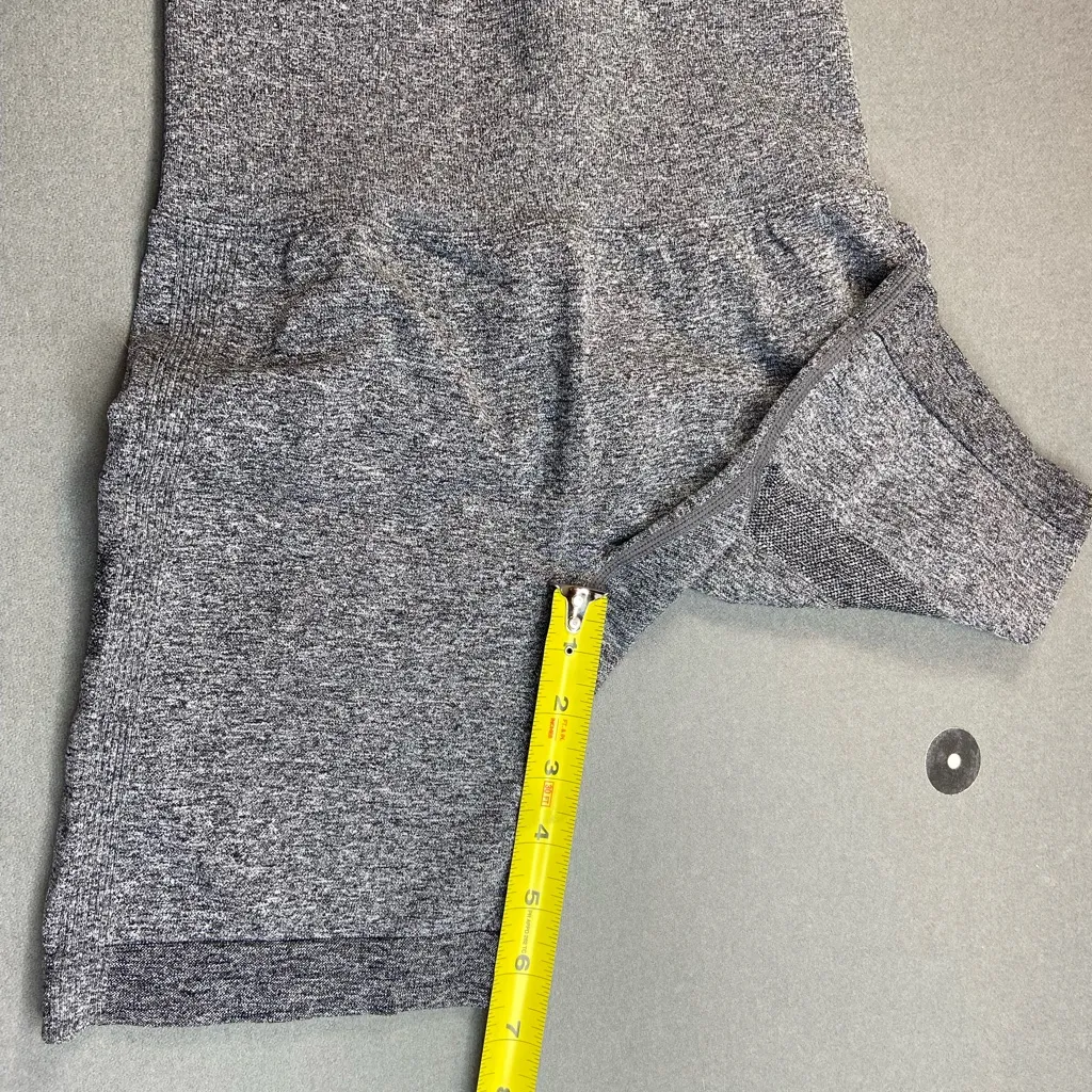 Gym Shorts Scrunch Back‎ Size Medium Gray - Image 6