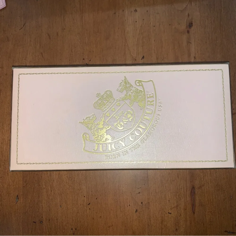 Retro Juicy Couture Pam & Gela Wristlet Wallet with Silver Heart Key Chain - Image 7