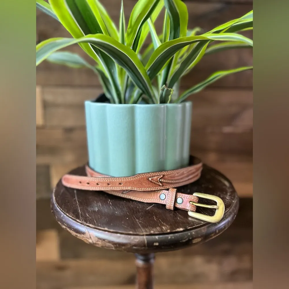 Vintage Jordache Genuine Leather Belt USA Made Arrow Stitch Brass Buckle 30 - Image 7