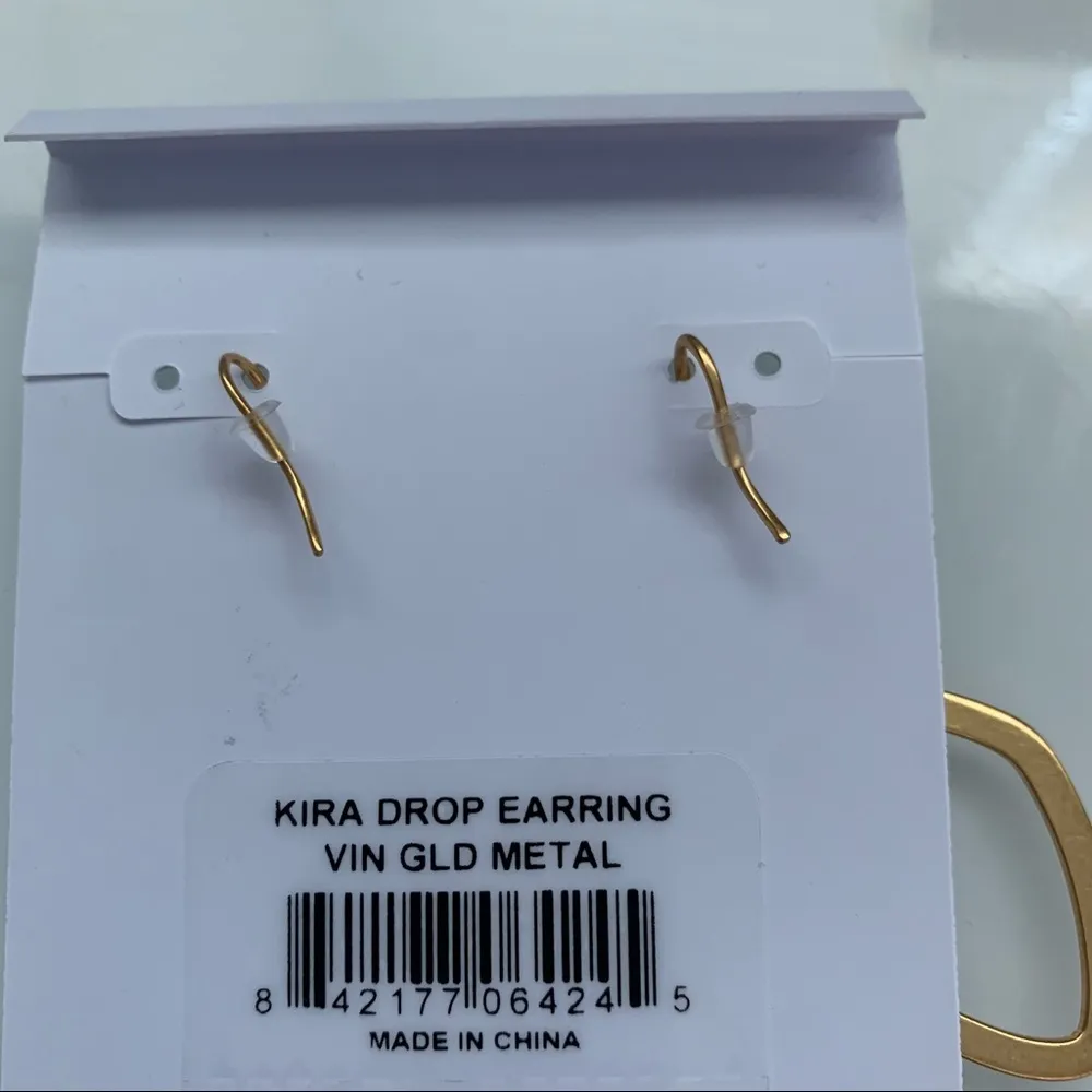 NWT Kendra Scott Kira Feather Weight Vintage Gold Metal Earrings - Image 7