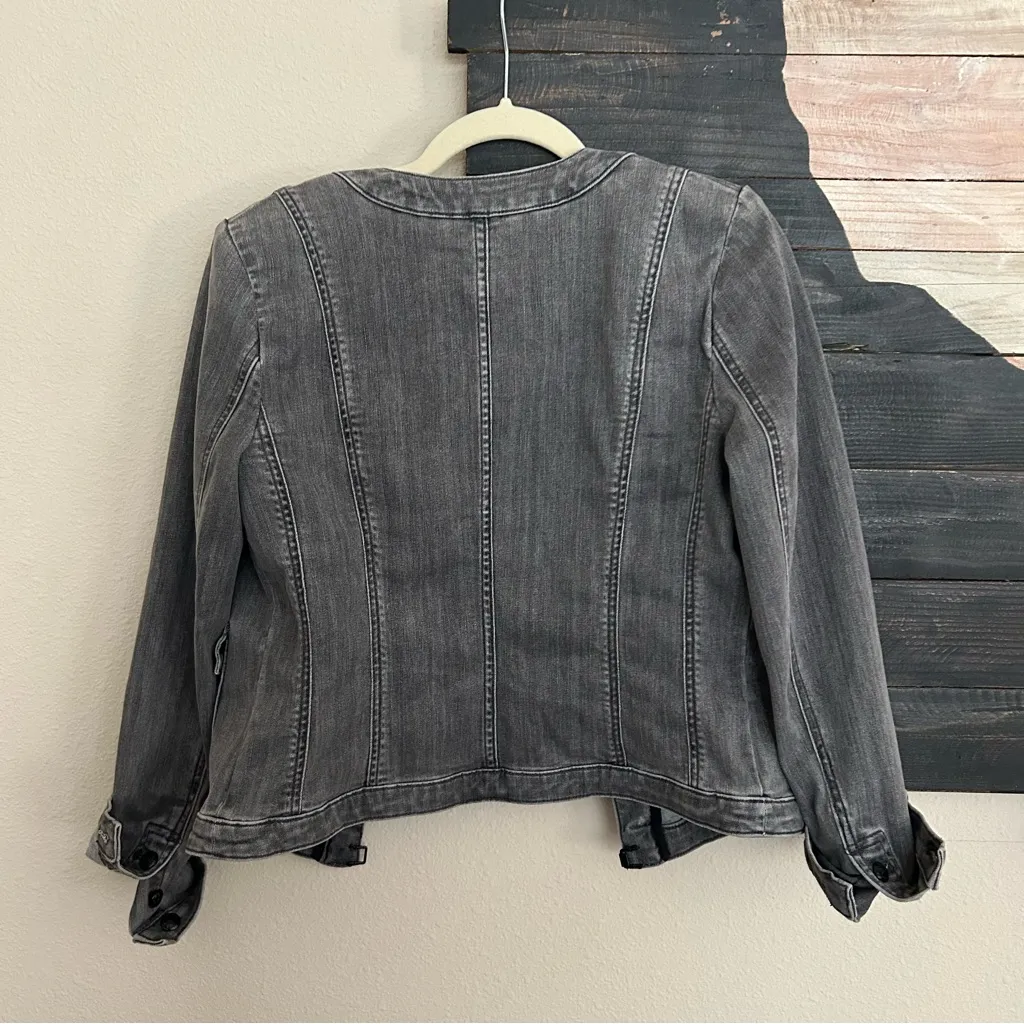 White House Black Market Stylist Denim Jacket - Image 6