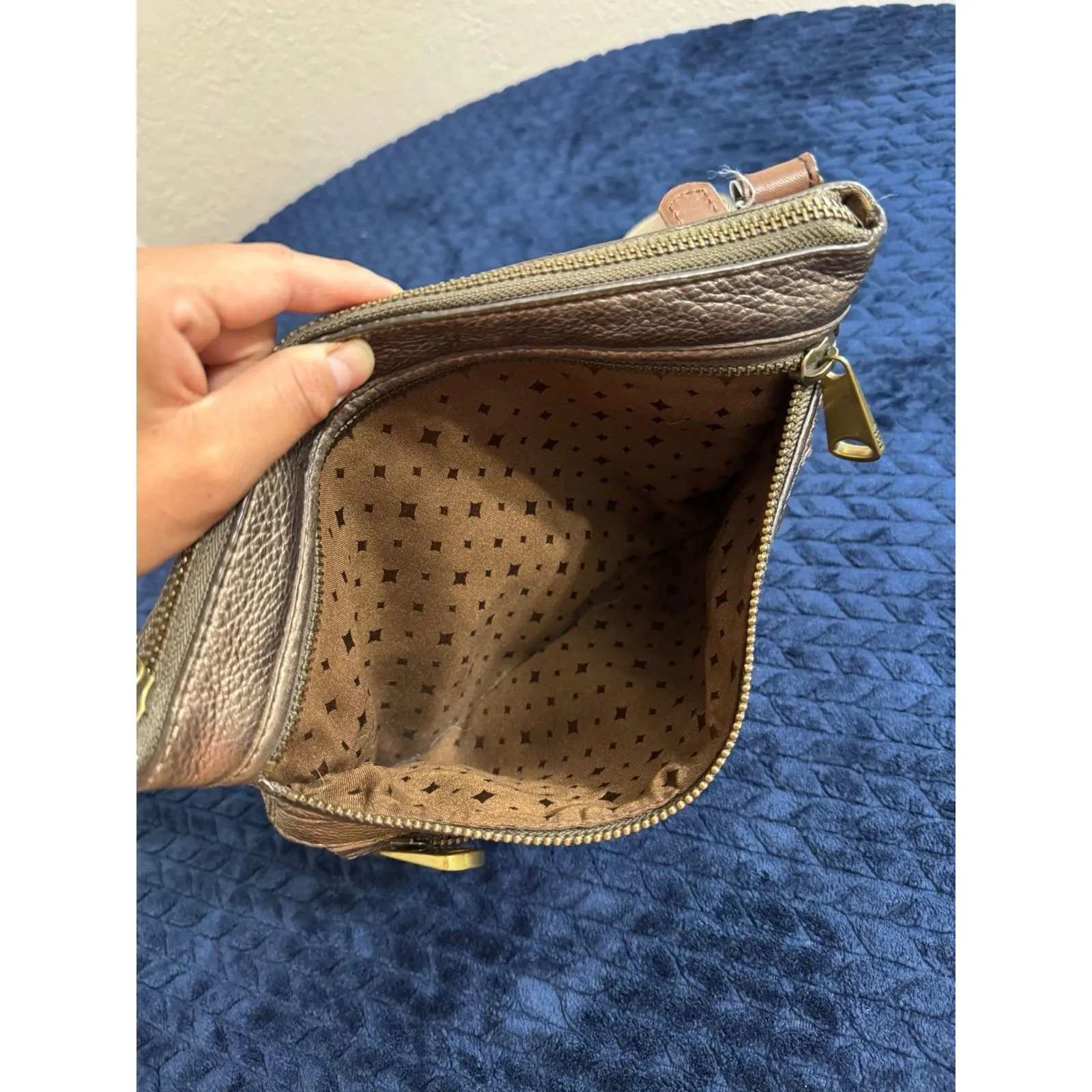 Fossil‎ Crossbody Brown Leather Bag Purse 10in X 11in - Image 6