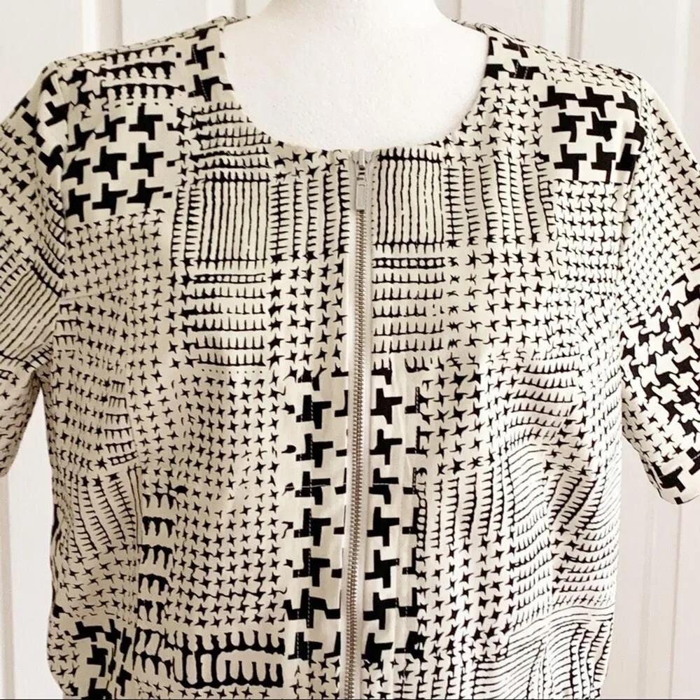 CAbi Jacket Black Cream Houndstooth Short Sleeve Zip Front Medium NWOT - Image 3
