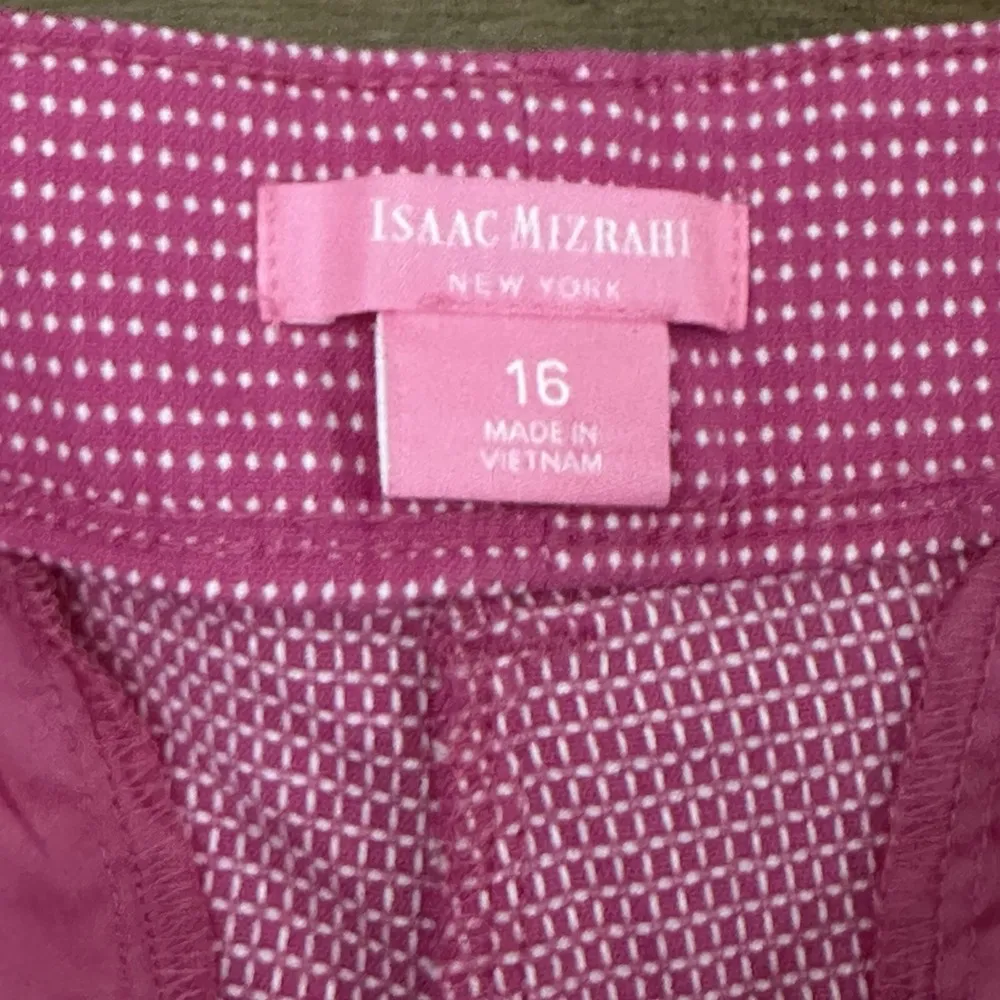 Isaac Mizrahi Women's Size 16 Pink White Shorts Inseam 5.5" - Image 3