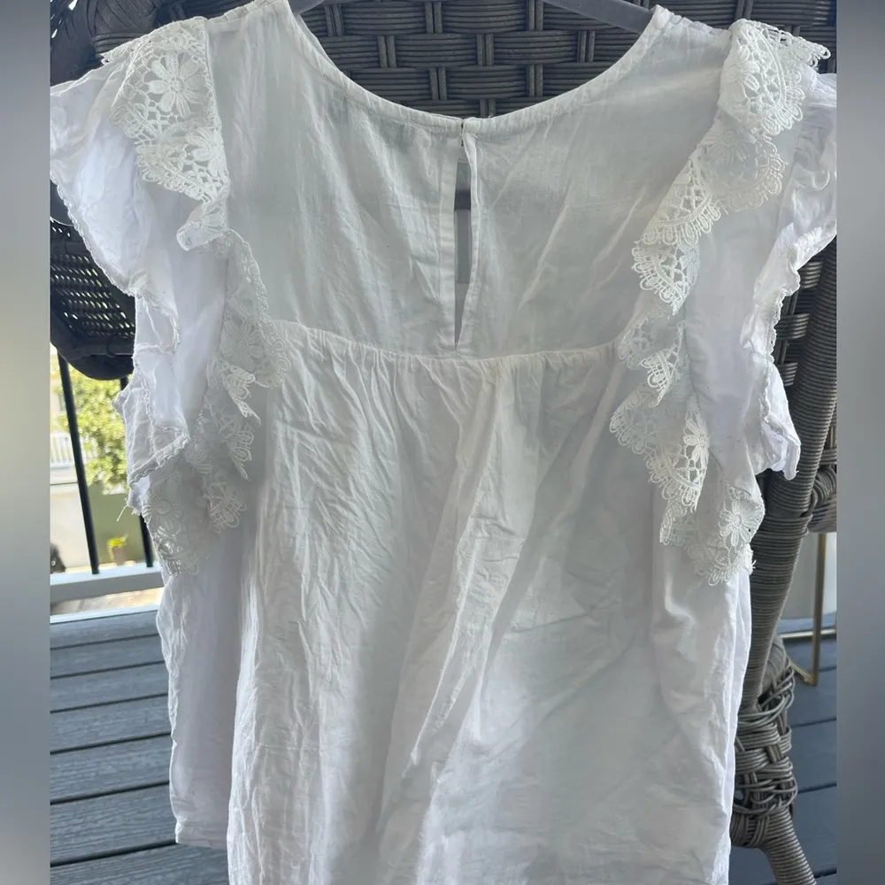 White Sleeveless Blouse - Image 3