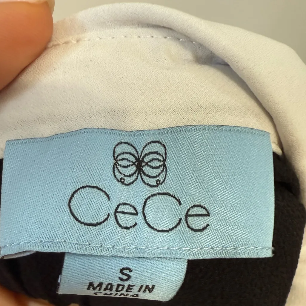 CECE Black Blouse Scallop Trim Contrast Collar Size Small - Image 4