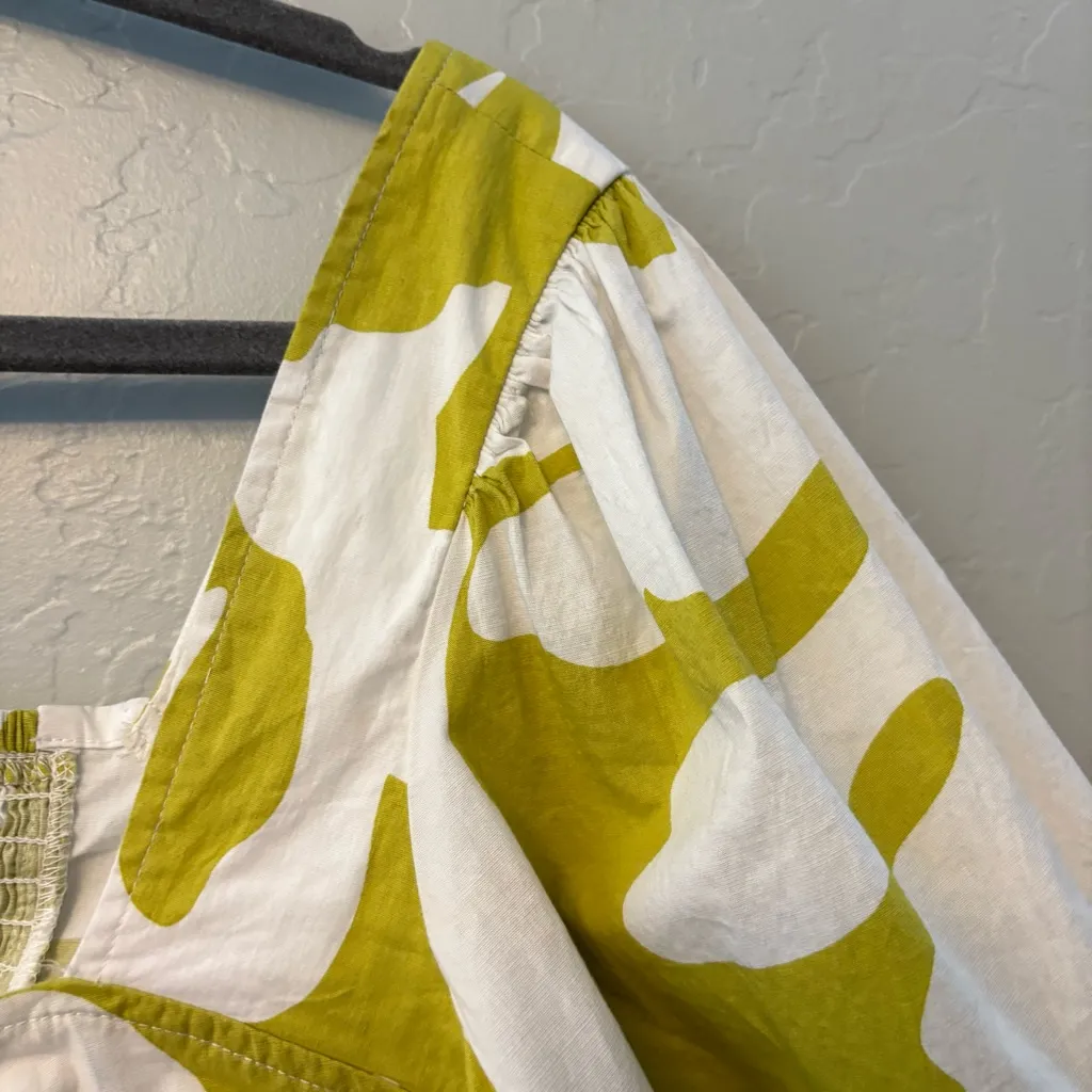 ⭐️Future Collective with Alani Noelle puff elbow sleeve cut out crop top large Green - Image 4