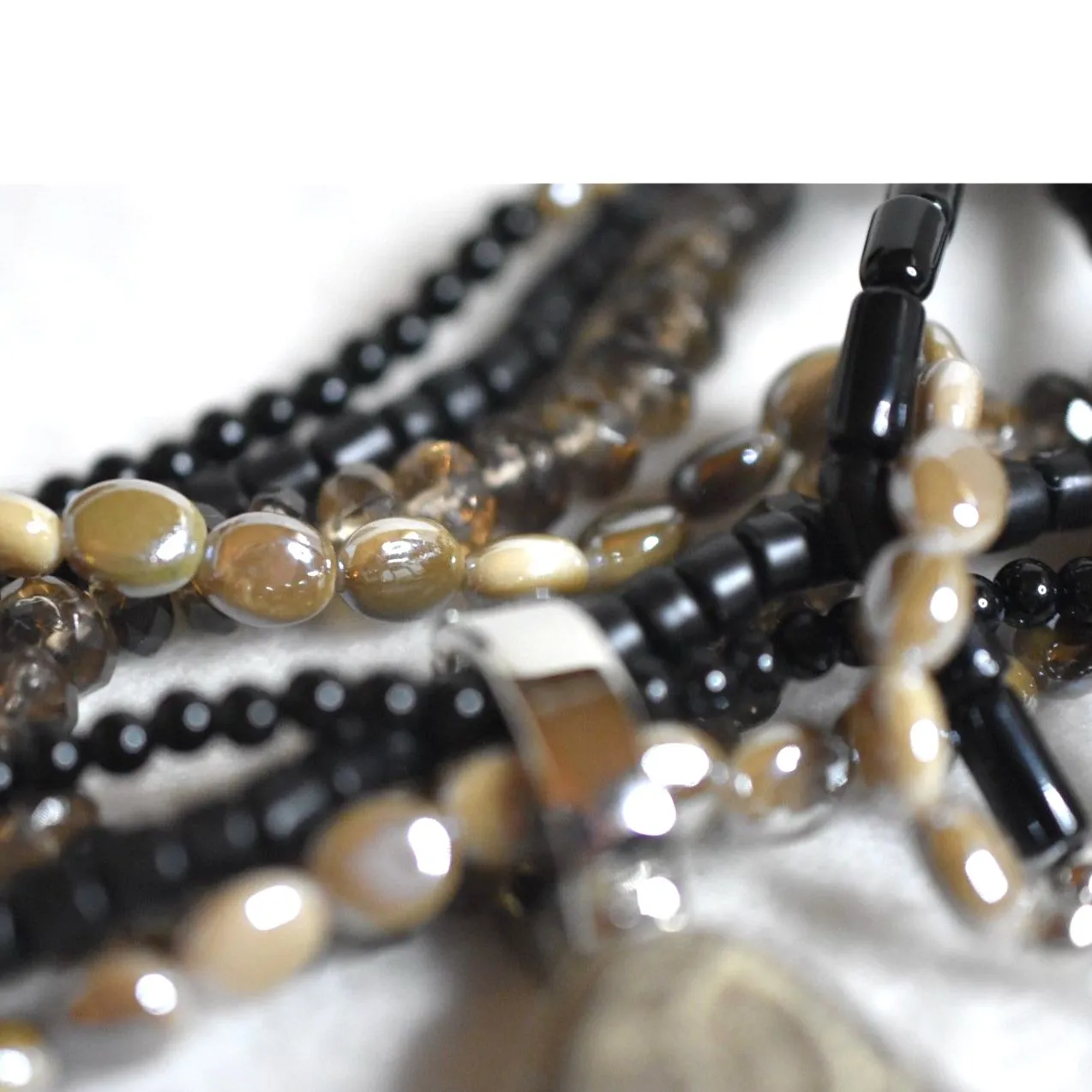 NWOT Premier Designs Rich & Famous Faux Snake Skin Black/Tan 4 Layer Necklace - Image 4