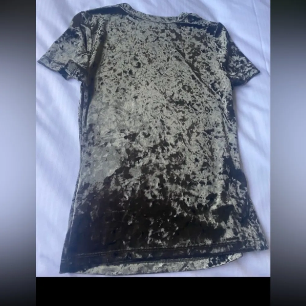 Free people Velvet Baby Tee Top. Size X-Small - Image 5