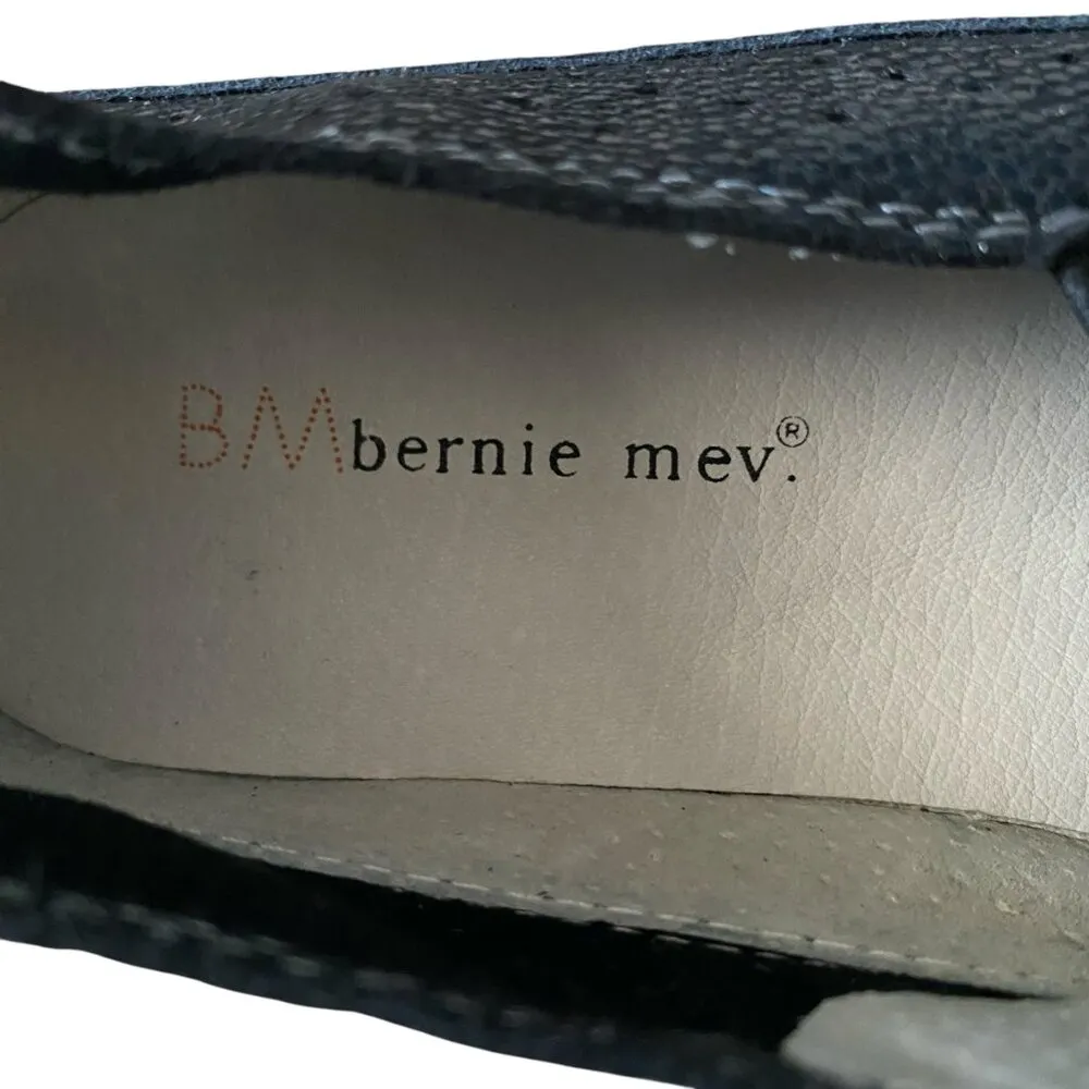 BM  women's black with white rubber soles slip on casual shoes 8-8.5 - Image 9