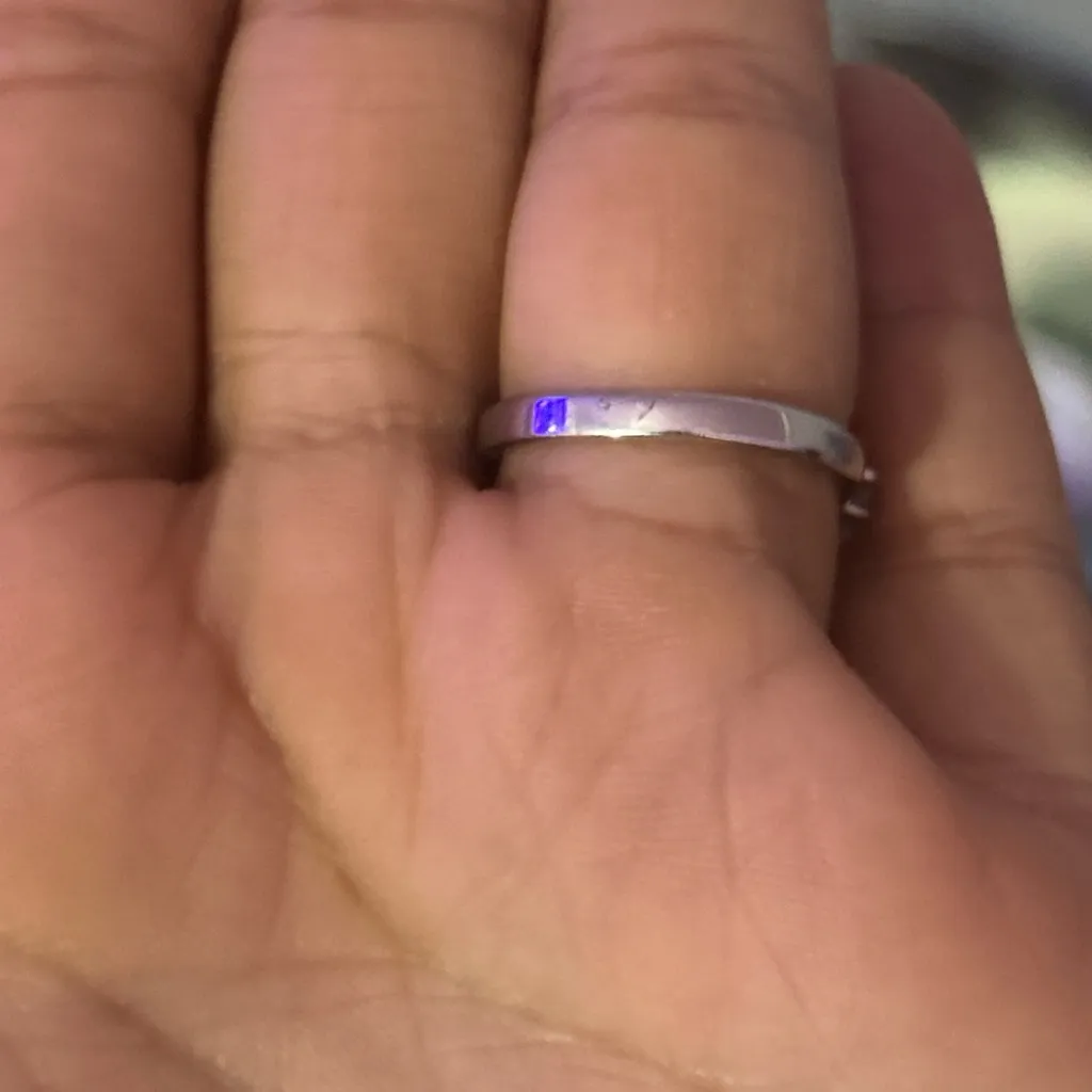 Elegant Silver Triple Stone Ring - Image 2