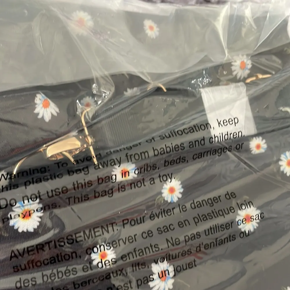 DAISY PRINT DUFFEL BAG - Image 13