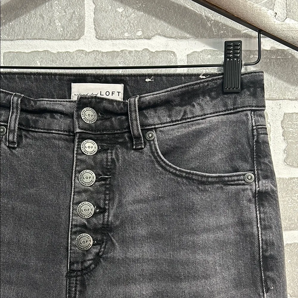 LOFT | HIGH WAIST | SANDAL FLARE | BUTTON FLY | WOMENS SIZE 25 | FRAYED HEM - Image 3