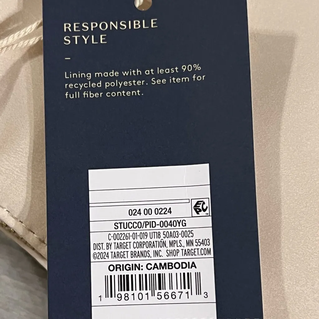 Universal Threads Crescent Shaped Hobo Shoulder Bag - Image 6