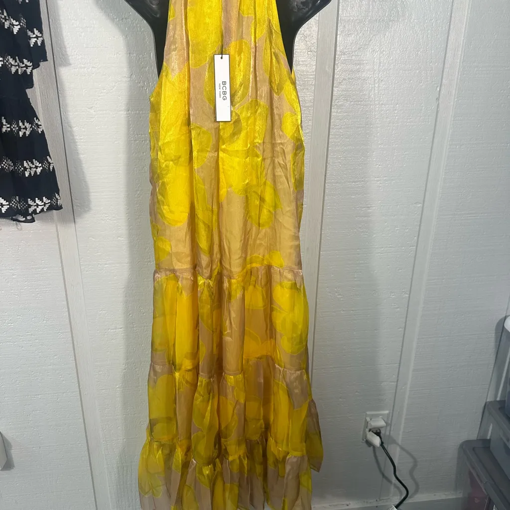 BCBG New York Women's Yellow Sleeveless Halter Neck Maxi Dress Size Medium NWT - Image 6