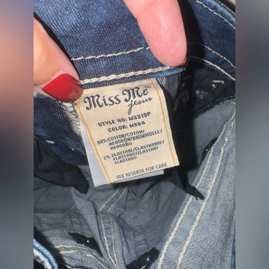 Miss Me Jeans Floral Capris - Image 5