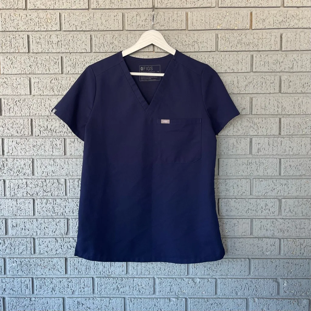 FIGS  Catarina One Pocket Scrub Top Navy Blue Size XS - Image 3