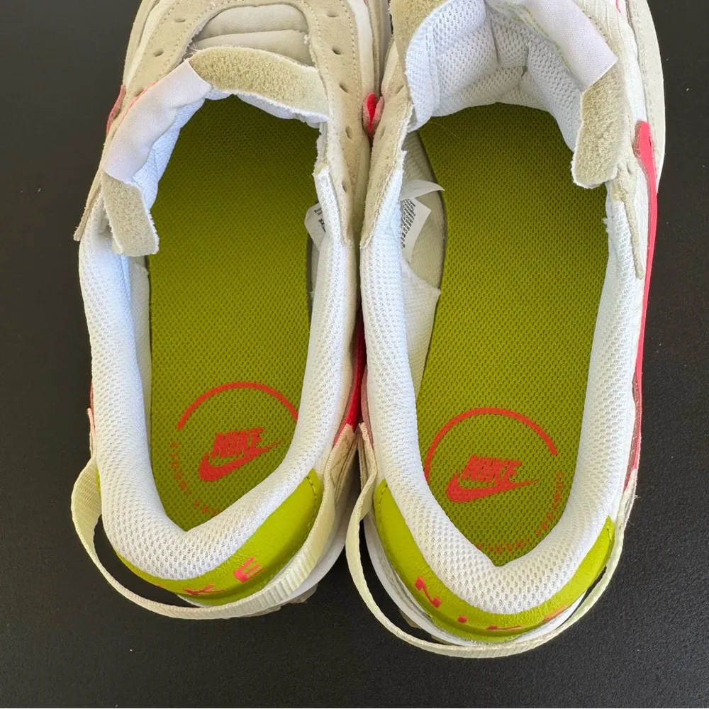 Nike Waffle Debut 'White Hot Punch' size 11 - Image 7