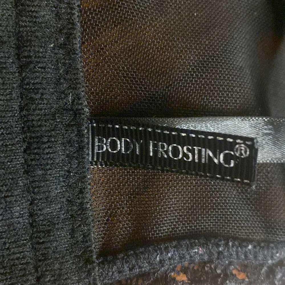 Lace and mesh short corset with deep V plunge Lacey bottom 38B - Image 8