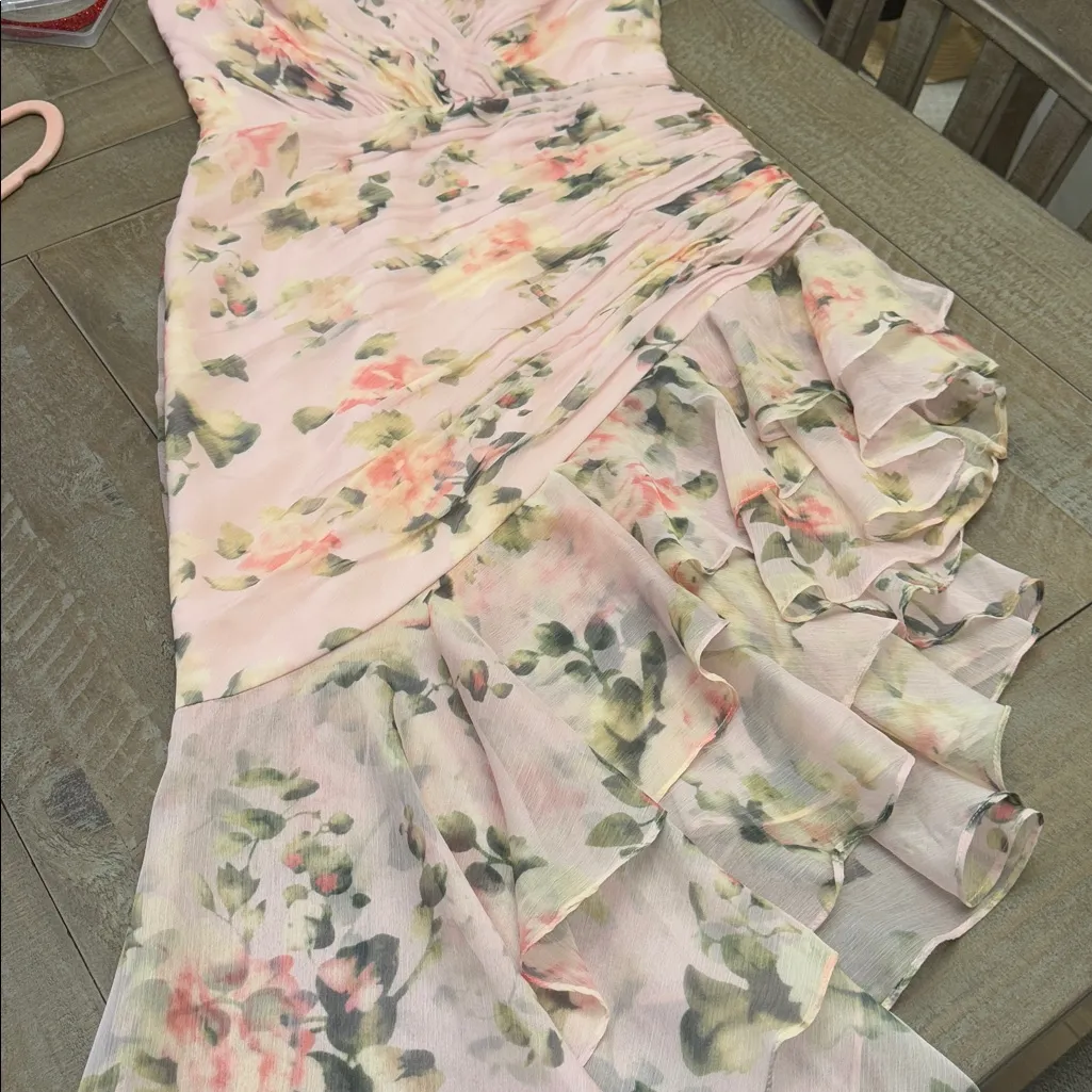 IEENA FOR MAC DUGGAL
Light Pink Floral Print Asymmetrical Ruffle Hem Dress - Image 6