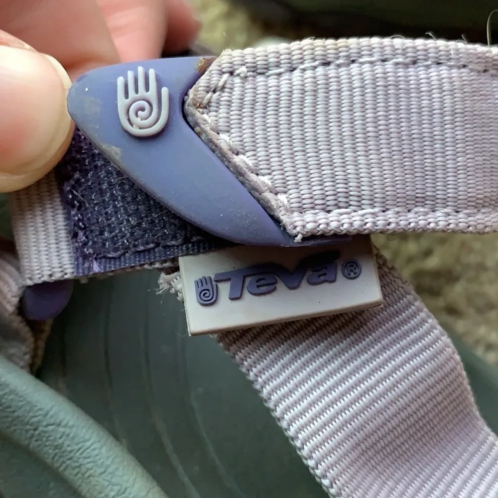 Teva purple hiking sandals - Image 4