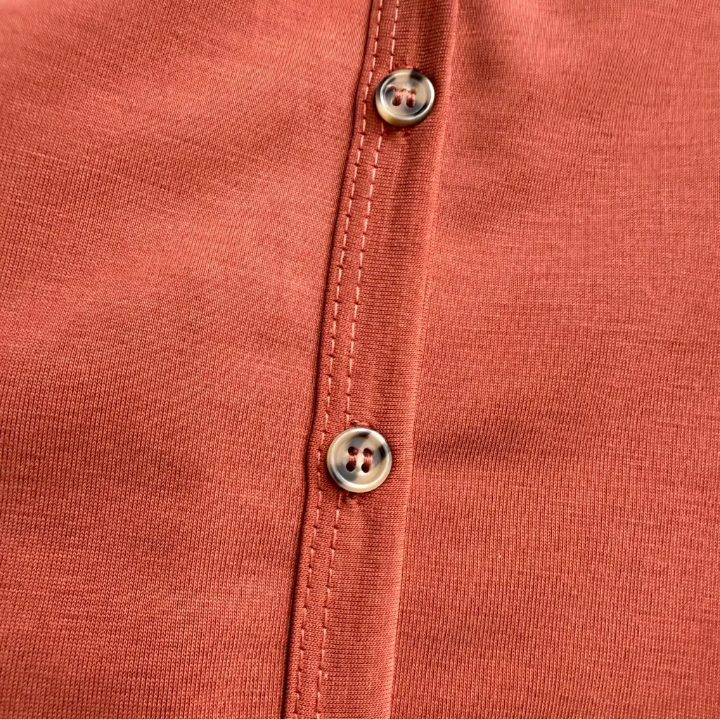 Green Envelope Button Down Flutter Short Sleeve Top in Rust red size small - Image 4