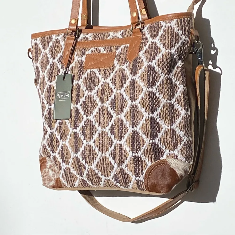 NWT Myra Bag PERFECT MATCH Patterned TOTE BAG with Leather Patchwork - Image 4