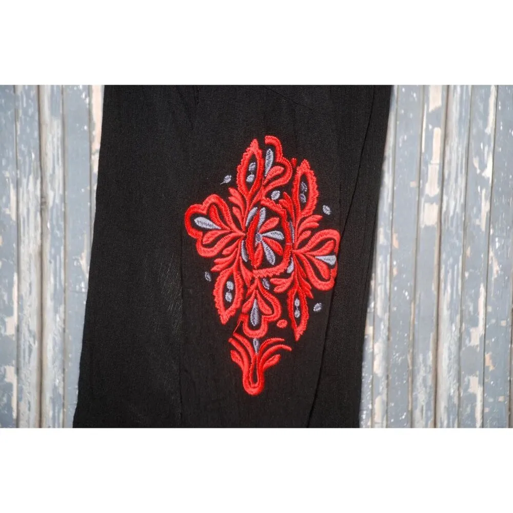 Weekend Suzanne Betro Ladies Tunic Top Blouse Size L Black Red Embroidered - Image 6