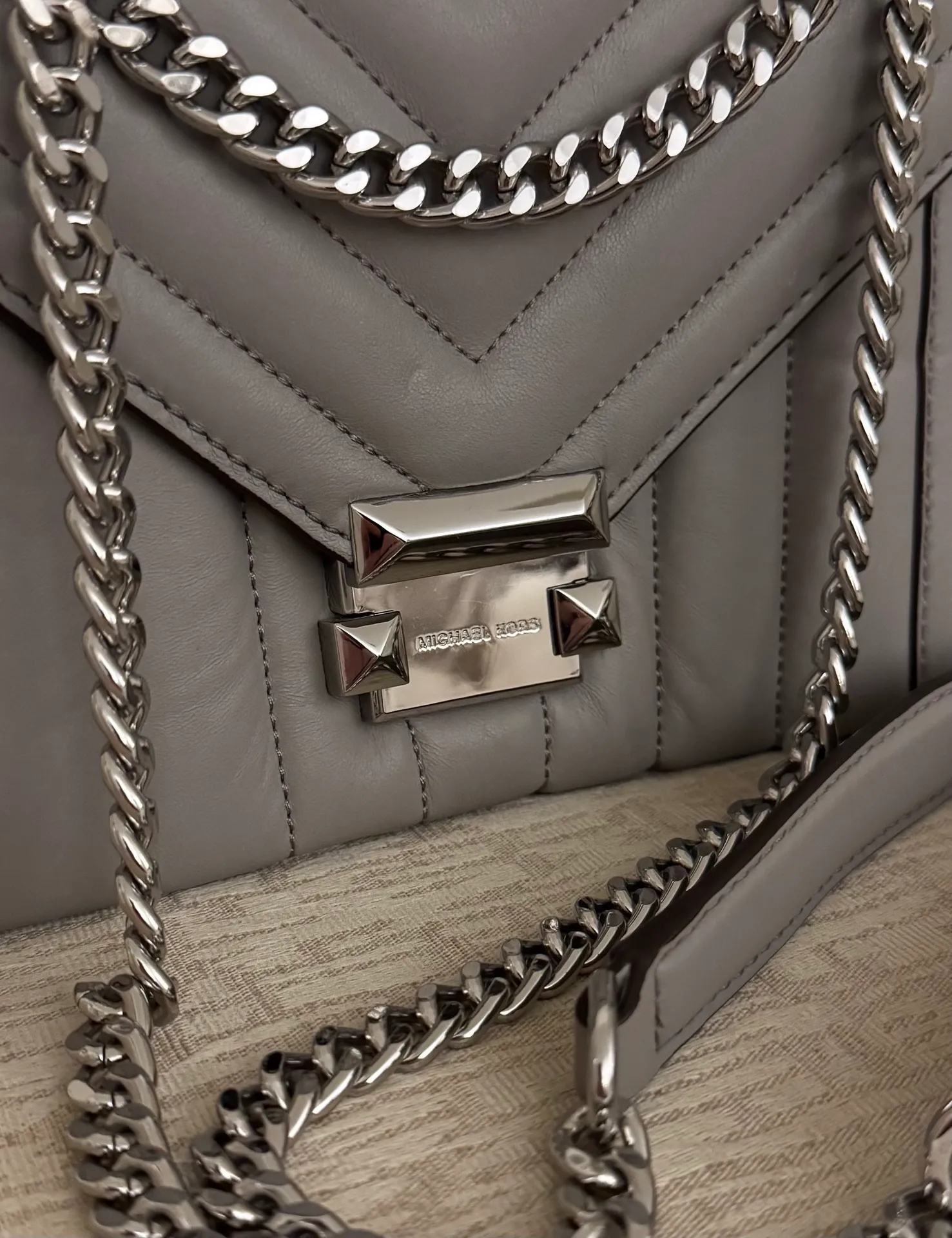 Small Pearl Grey Shoulder Purse - Image 2