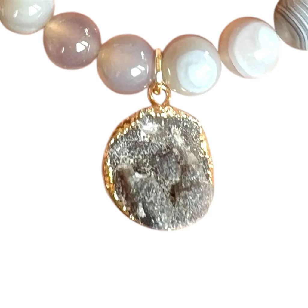 Australian Agates Stretch Bracelet with Stone Pendant Gray - Image 2