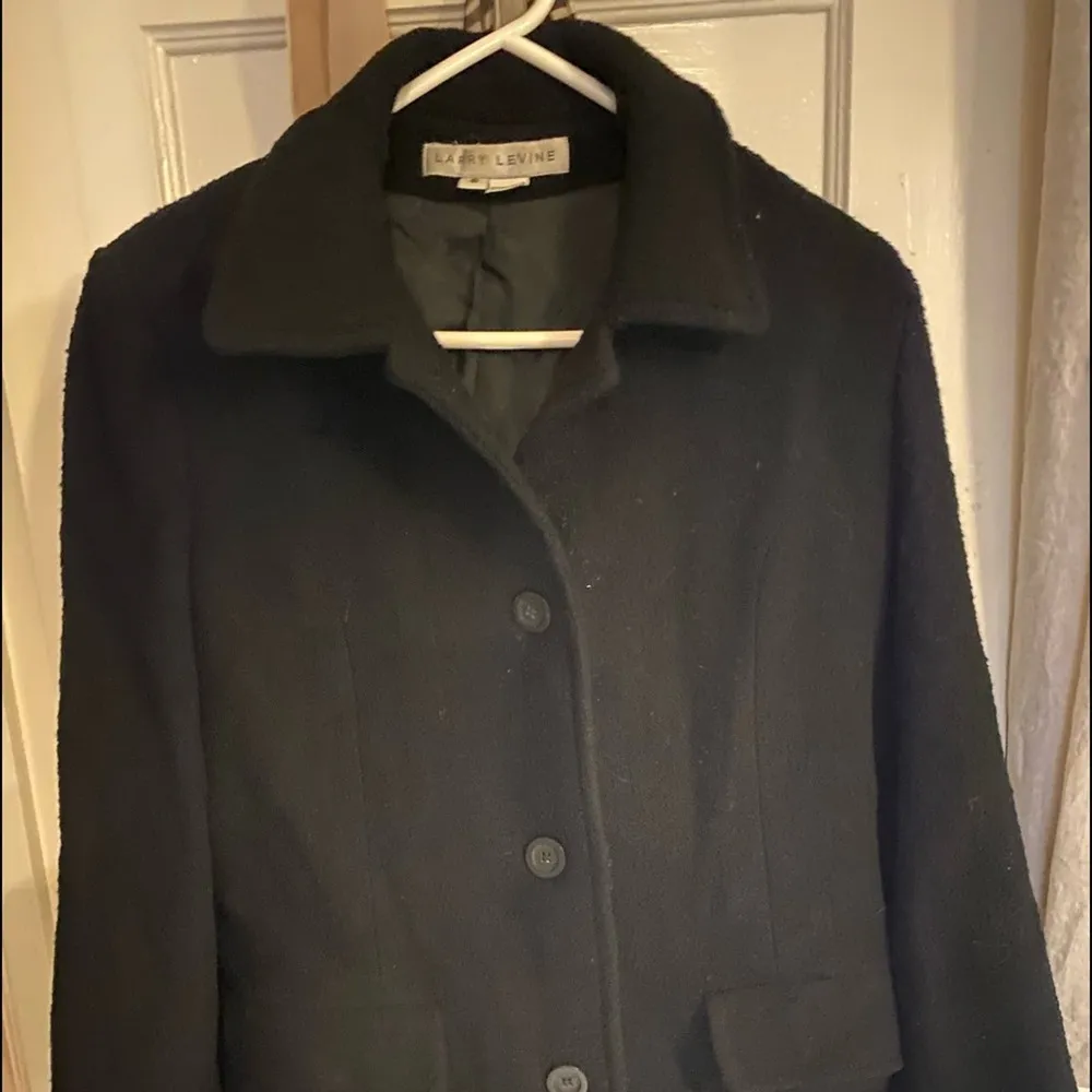 Larry Levine women's coat size 6 - Image 4