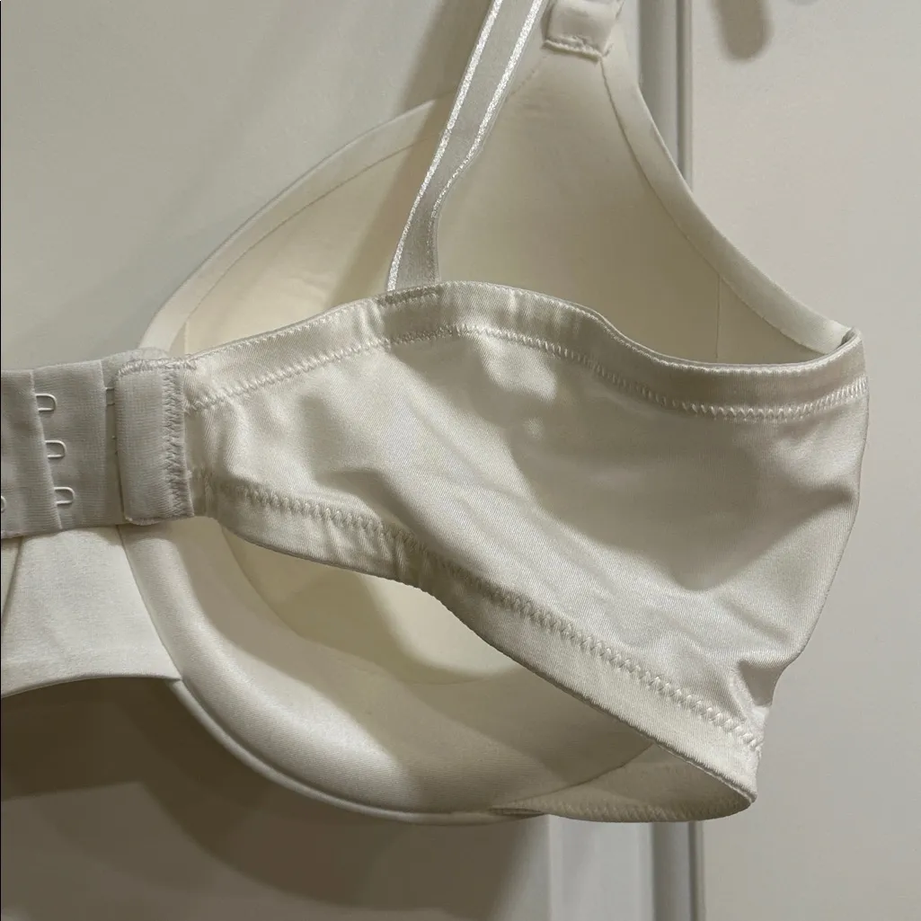 Warners This Is Not A Bra Underwire White NEW Size 40D Push Up Contour T - Image 11