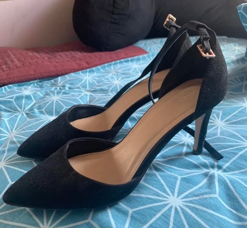 Forever 21 Black High Heels - Image 2