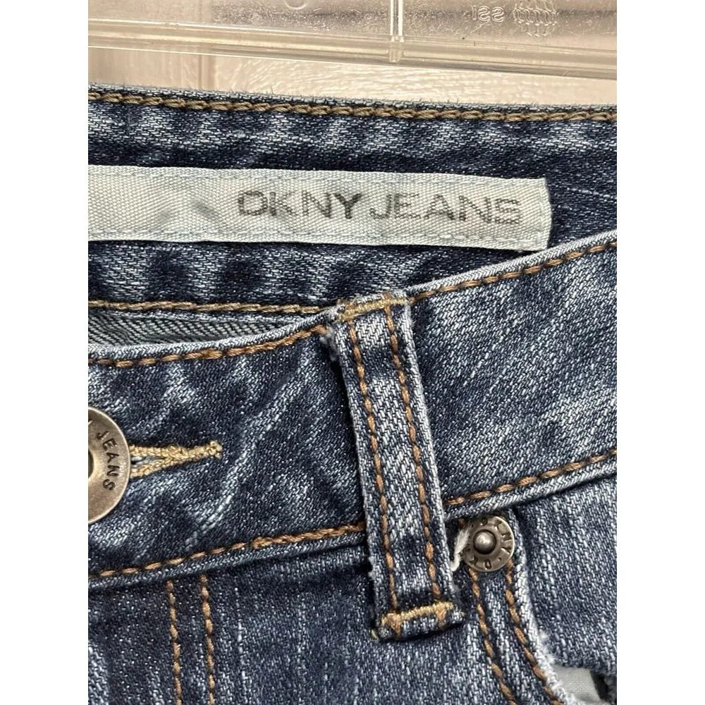 DKNY Medium Wash Denim Straight Leg Jeans Low Rise‎ Size 6 Pockets Logo - Image 2