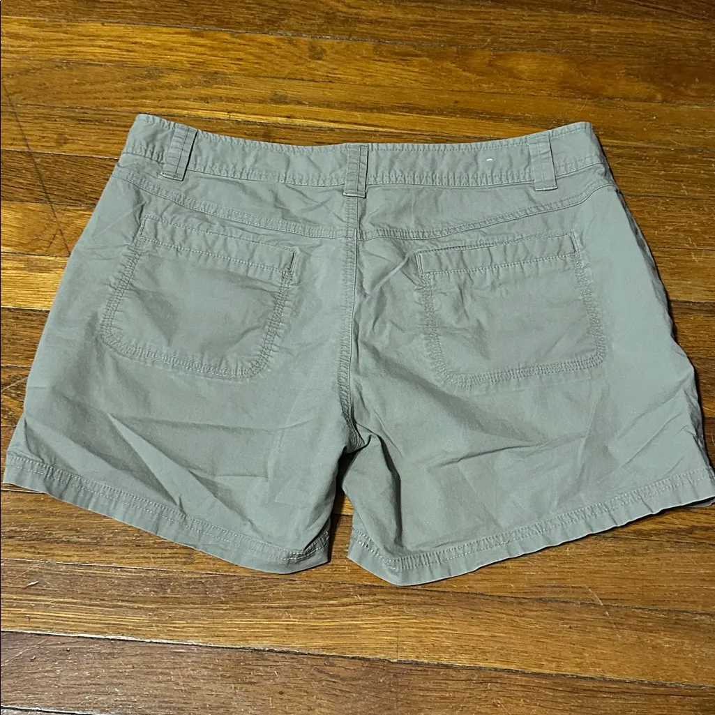 DKNY Women's Cotton Blend Shorts, Sz 10 - Image 4