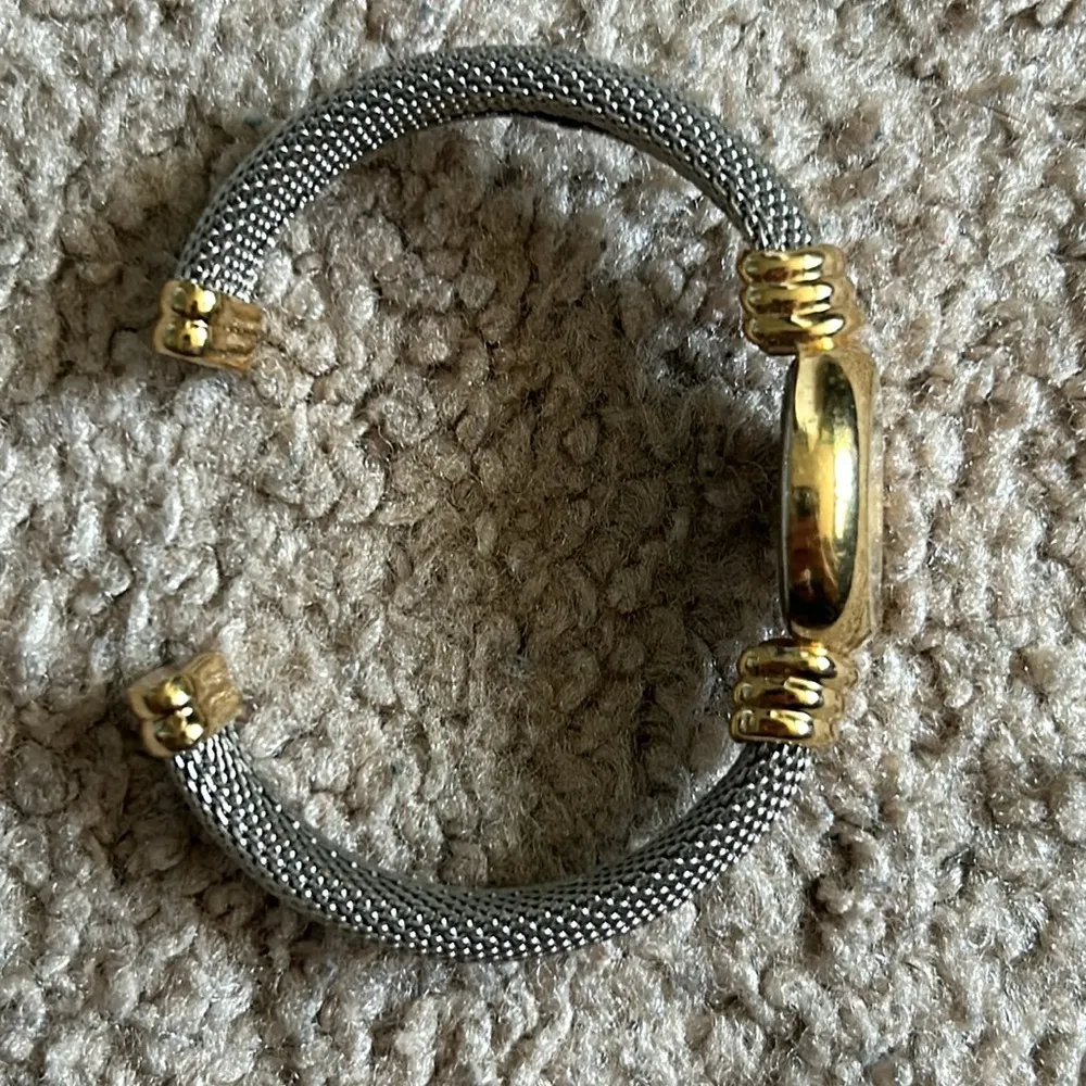 Jacklyn Smith women’s vintage two‎ tone silver/gold watch one size - Image 4