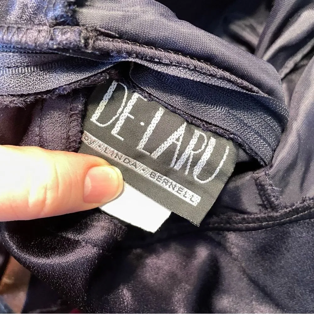 90s Vintage De Laru Linda Bernell Velvet Gown Front Slit Bow Rhinestone‎ 5/6 Purple Size undefined - Image 13