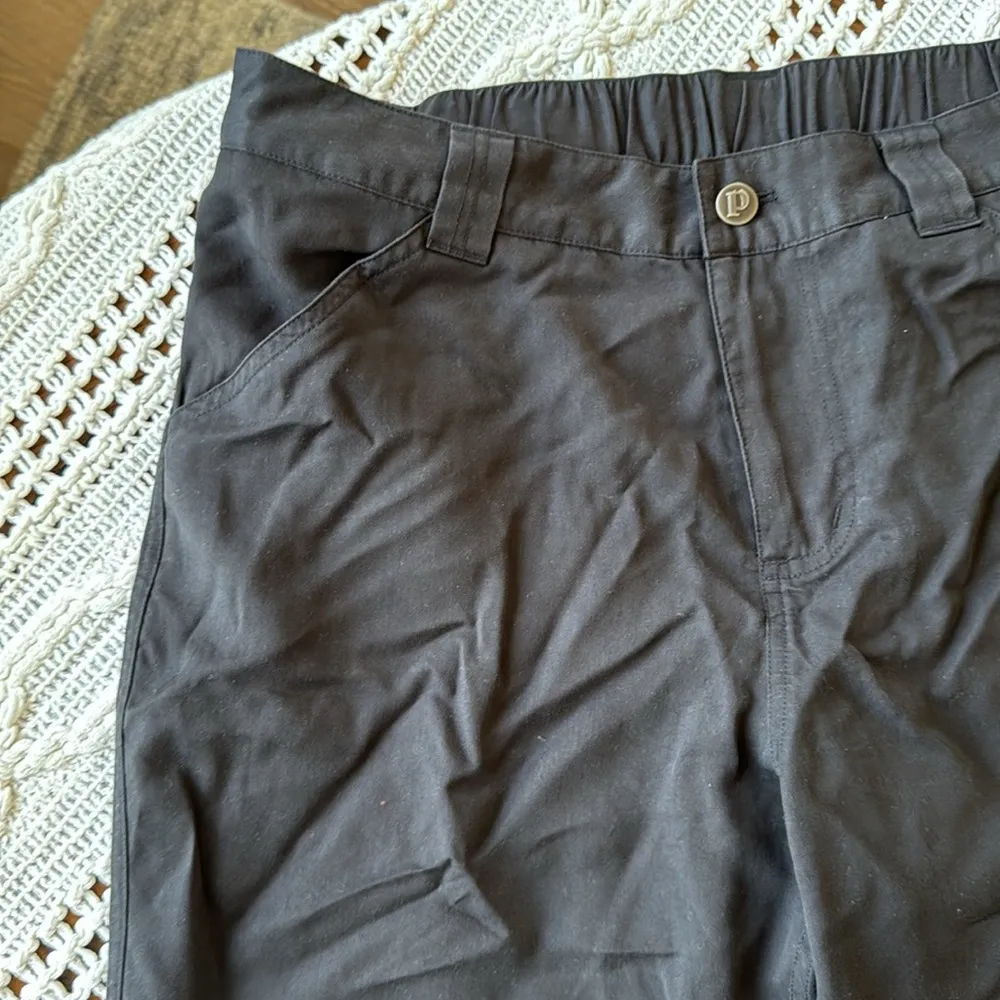 Patagonia Black Chinos Versatile Lightweight Design - Image 4
