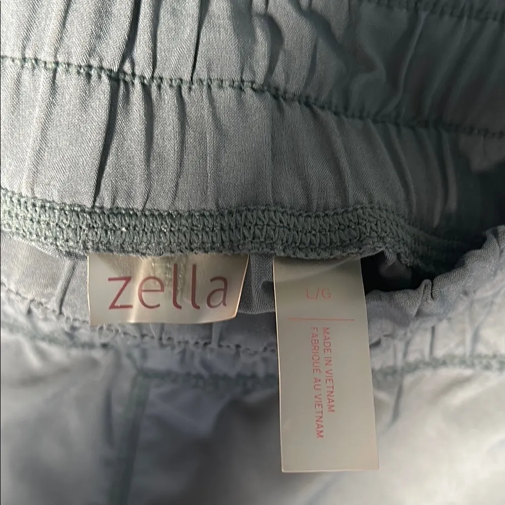 Zella Gray Athletic Shorts Lightweight Performance Fit - Image 3