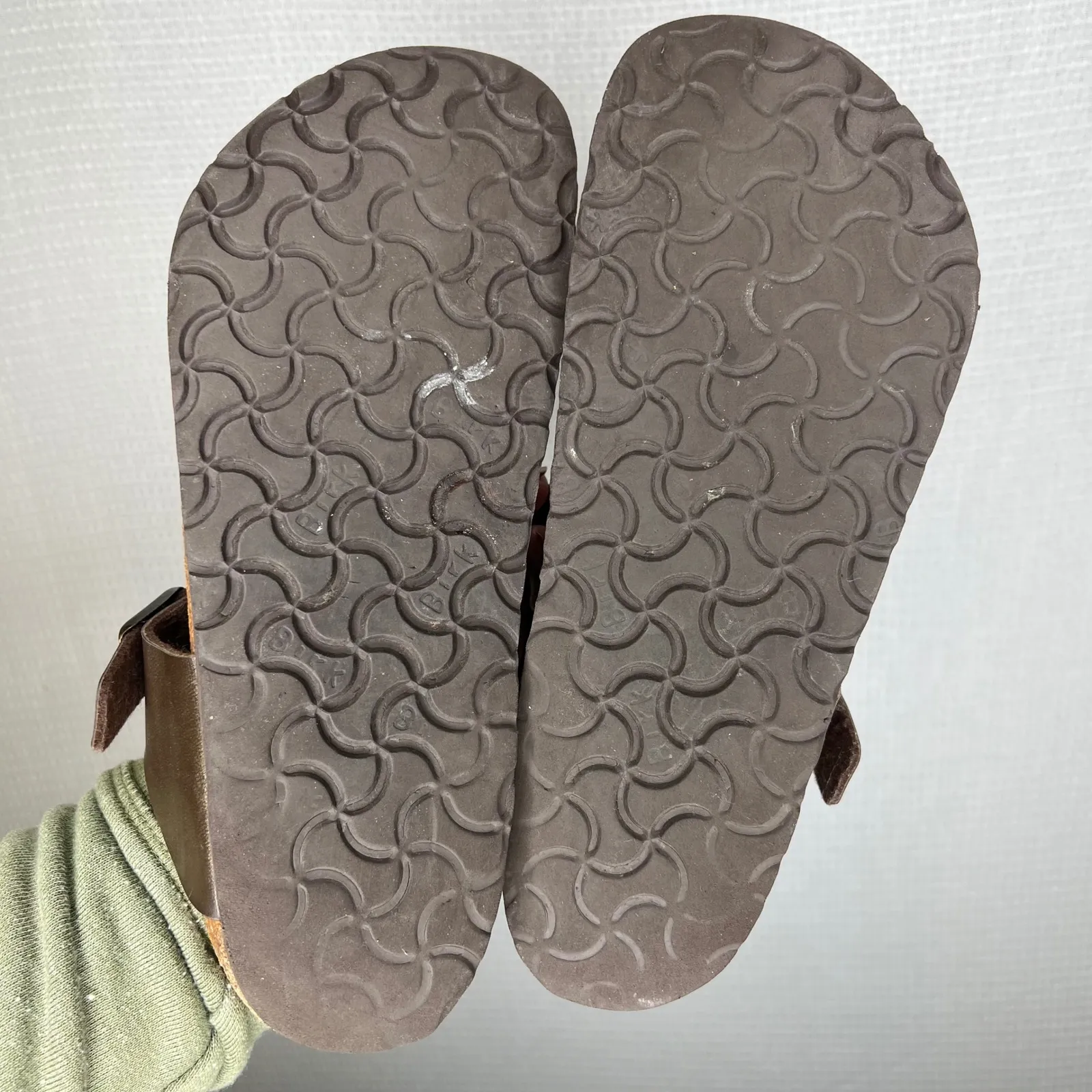 Birkenstock Gizeh Size 8 Thong Sandals Womens Size 39 Brown Leather Cork Footbed - Image 5