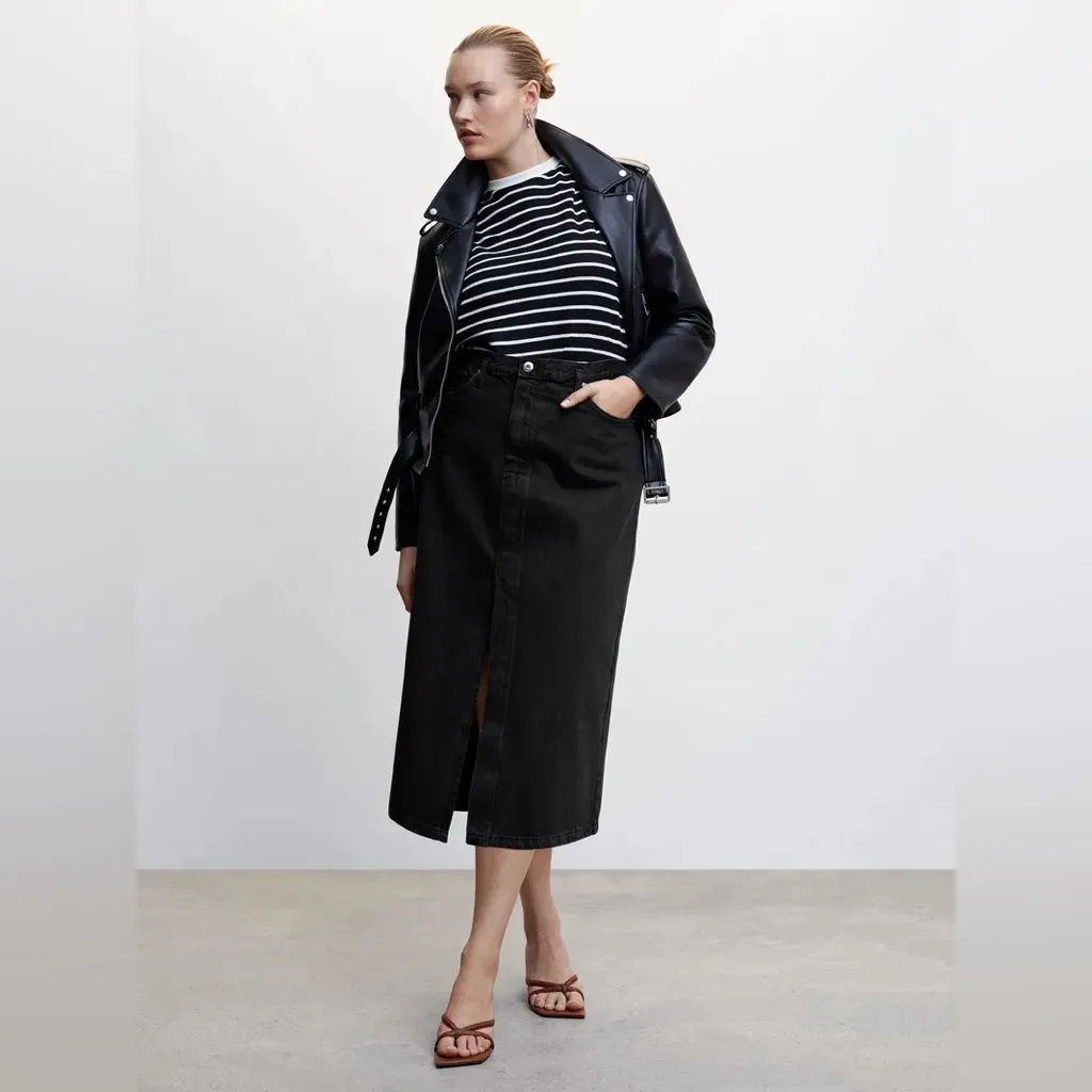 Mango Black Front Split Denim Midi Skirt Size‎ Large - Image 2