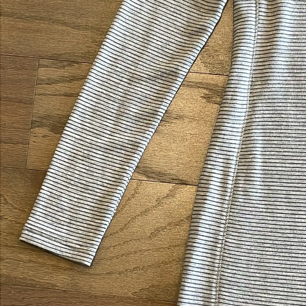 Lou and Grey Grey Striped Signaturesoft Dress - Size XS - Image 3