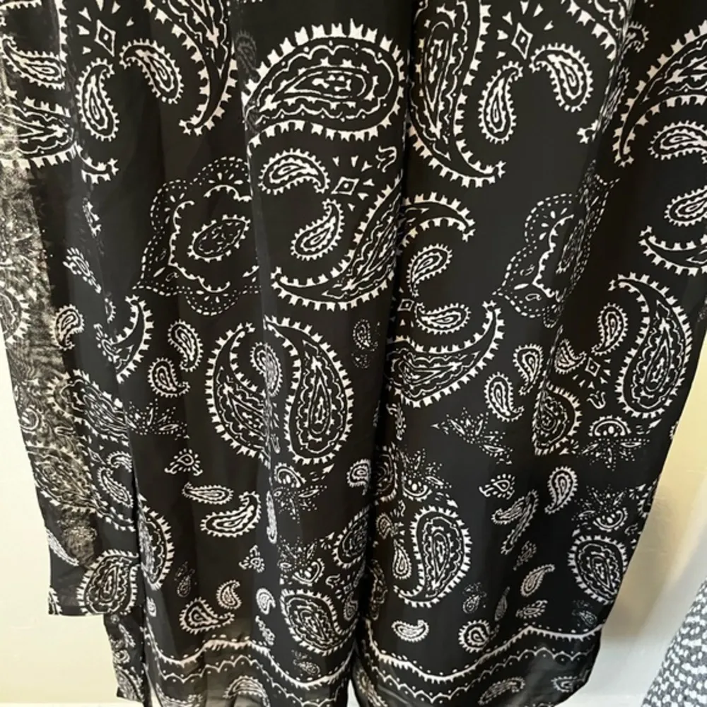 Tahari by Arthur S. Levine Paisley Cold Shoulder Jumpsuit 12 - Image 7